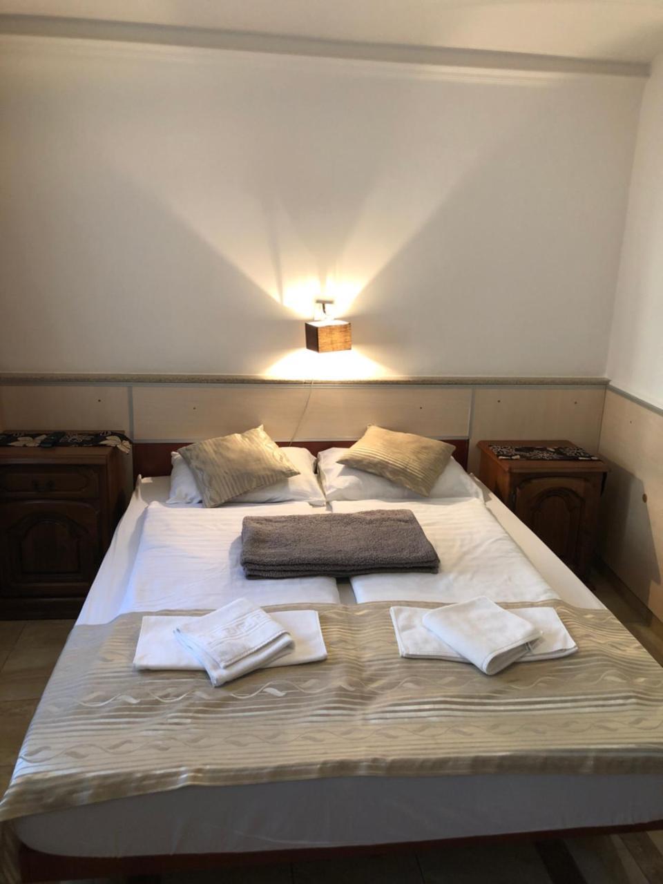 Mosoly Apartman แซแก็ด ภายนอก รูปภาพ